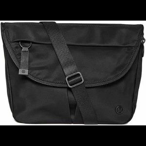 Lululemon Festival Bag • Black